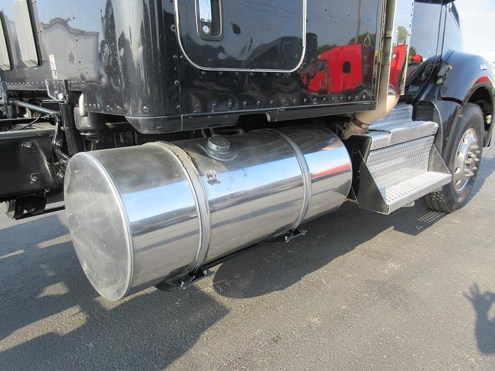 Used 2021 KENWORTH T880