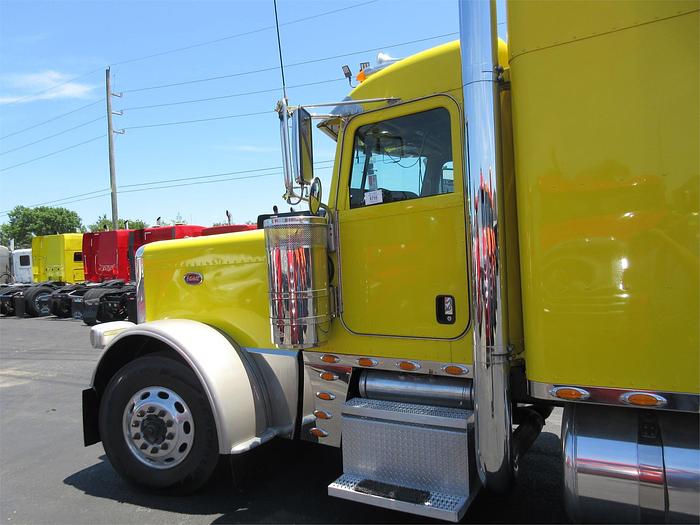 Used 2015 PETERBILT 389
