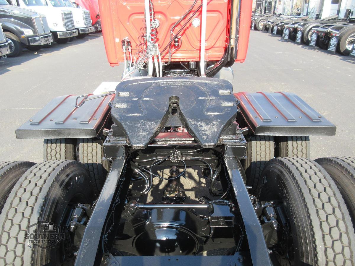 Used 2018 FREIGHTLINER CASCADIA 125