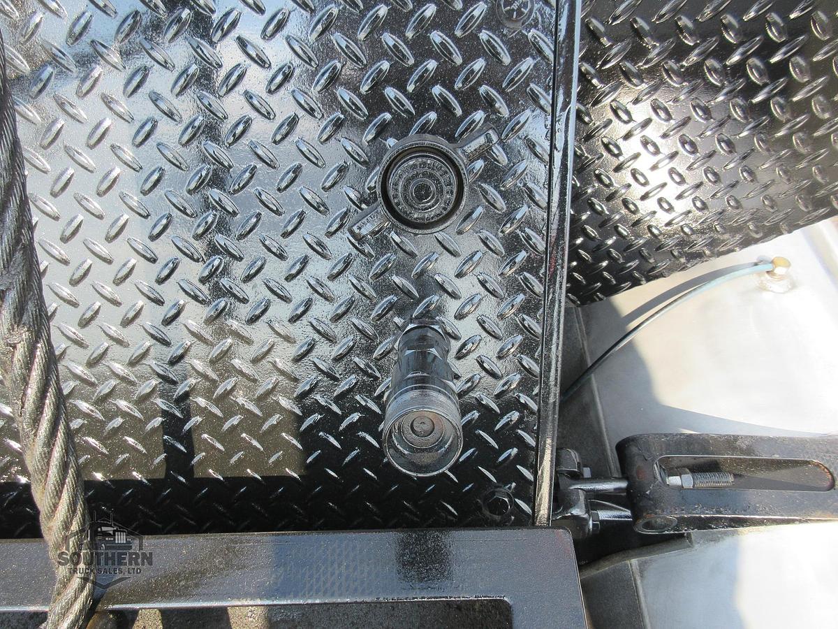 Used 2018 FREIGHTLINER CORONADO 122 SD