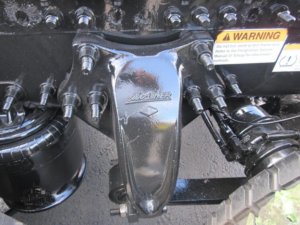 Used 2022 FREIGHTLINER CASCADIA 116