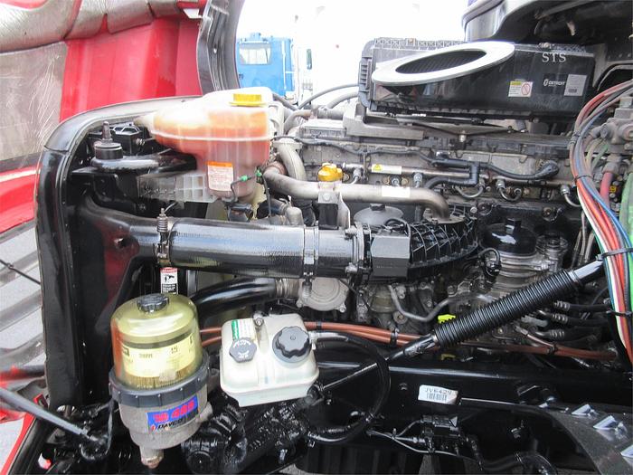 Used 2018 FREIGHTLINER CASCADIA 126