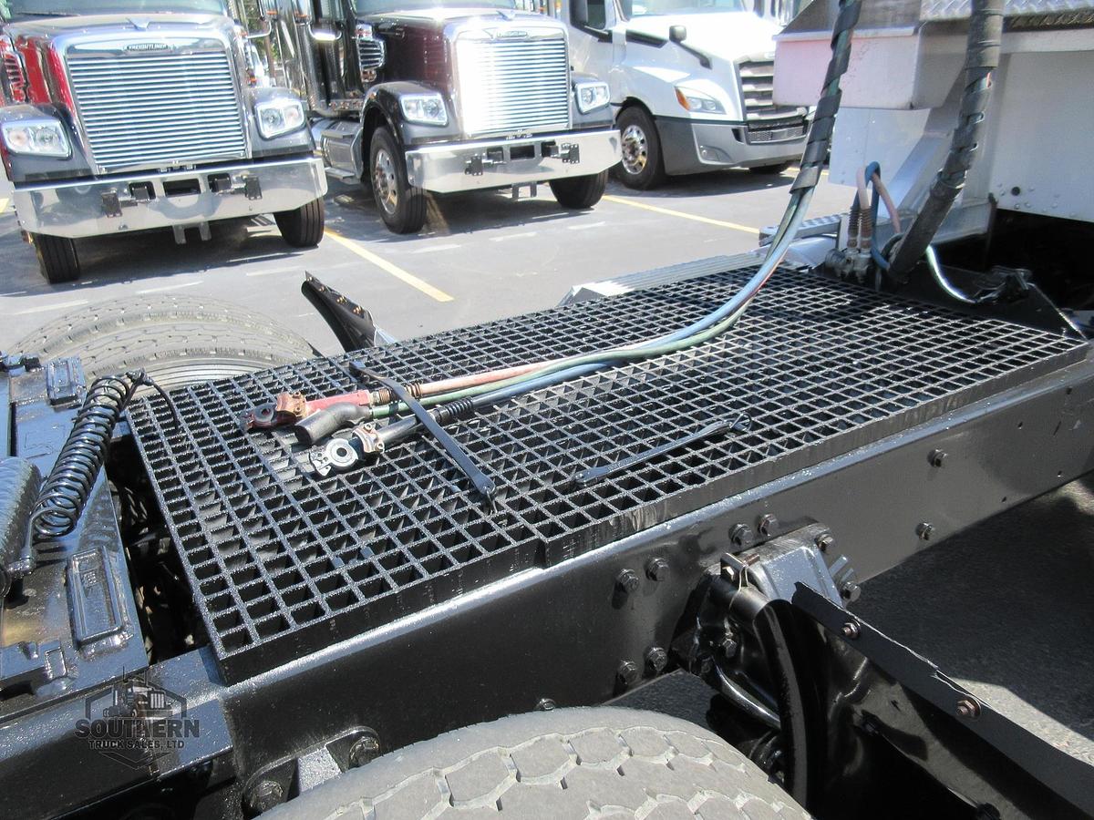 Used 2013 KENWORTH W900L