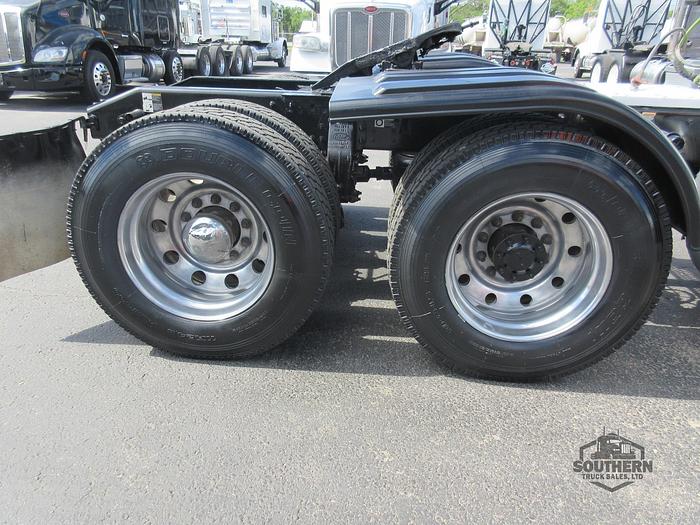 Used 2020 PETERBILT 567