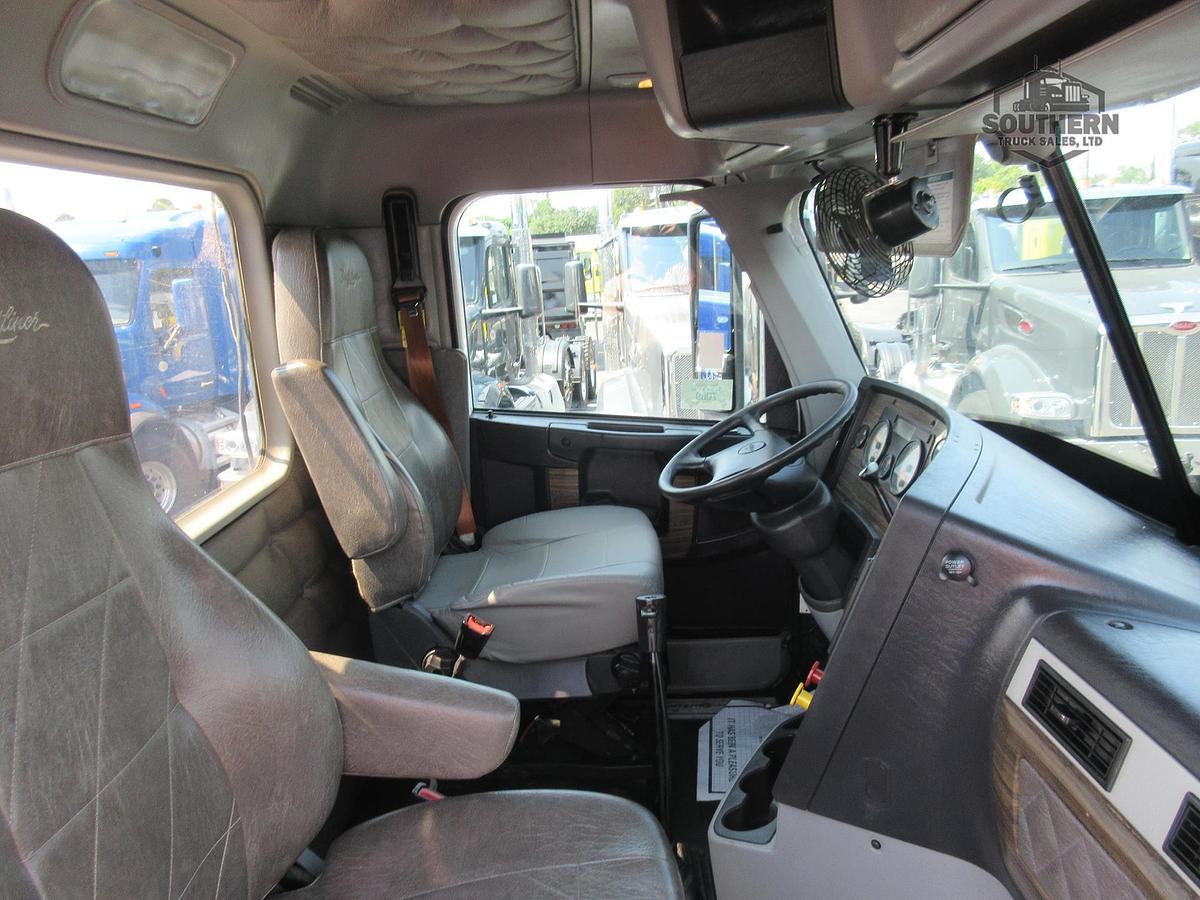 Used 2019 FREIGHTLINER CORONADO 122 SD