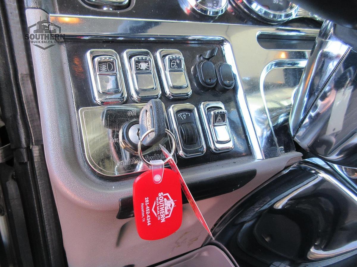 Used 2018 PETERBILT 389