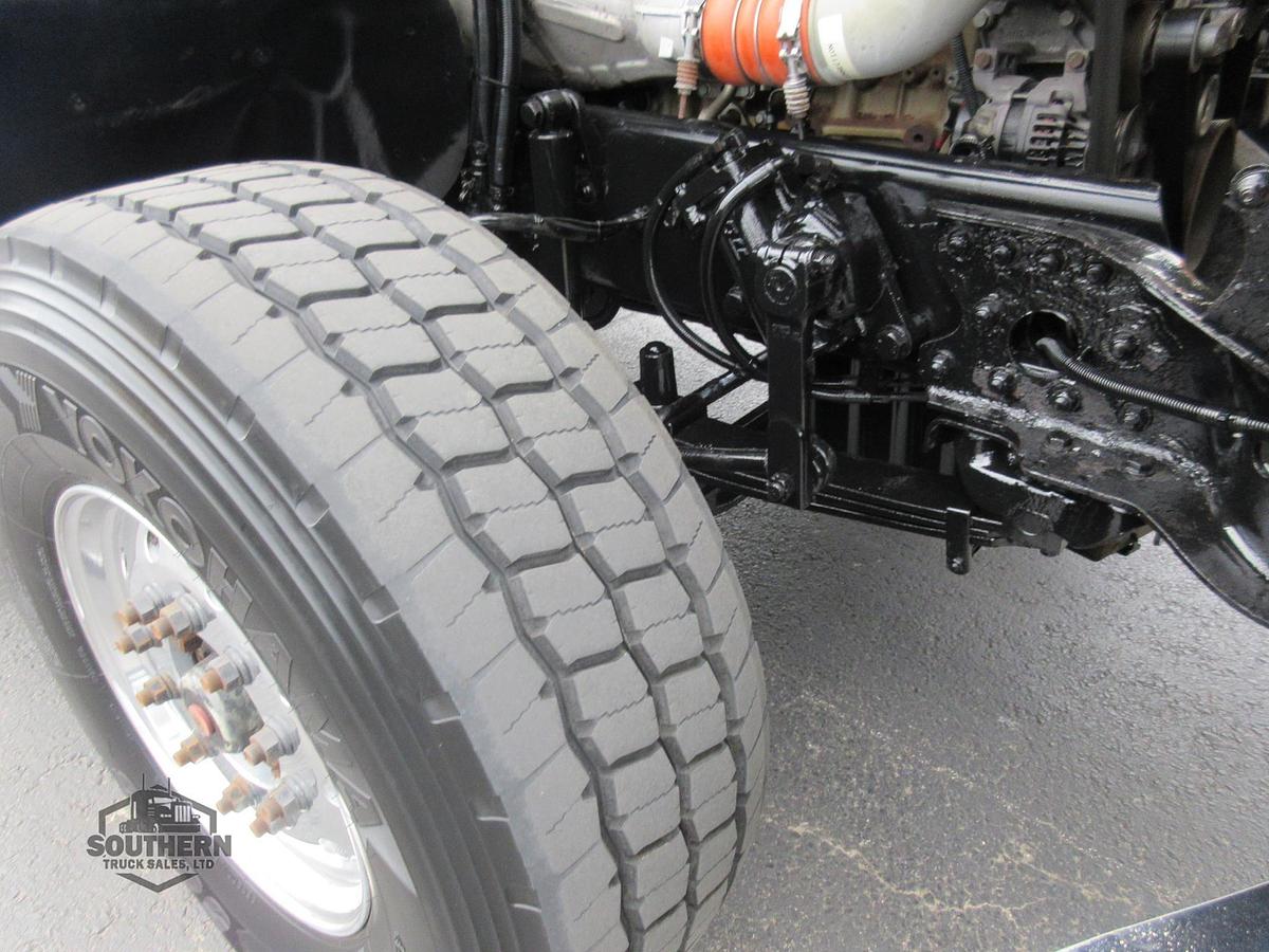 Used 2015 FREIGHTLINER CORONADO 122 SD