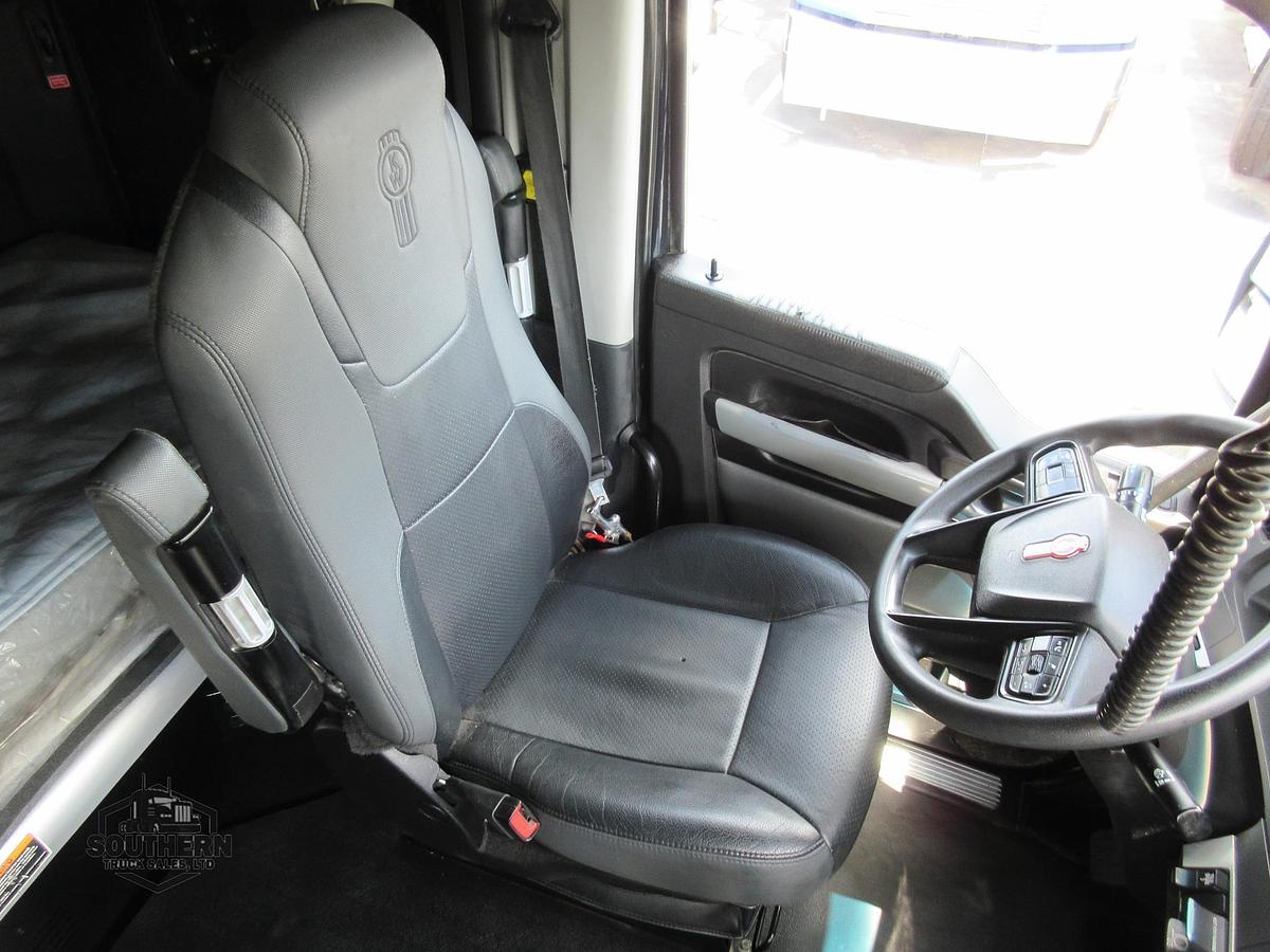 Used 2023 KENWORTH T880