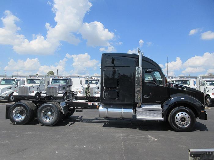 Used 2021 KENWORTH T880