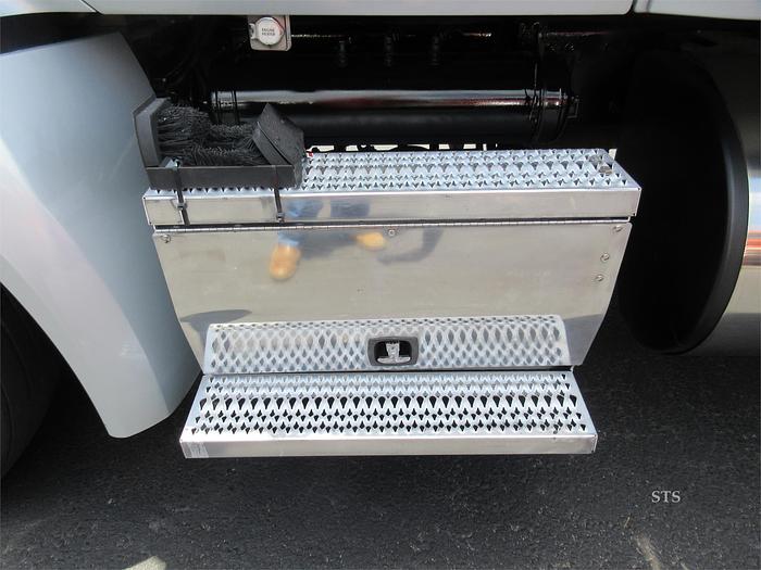 Used 2018 PETERBILT 579