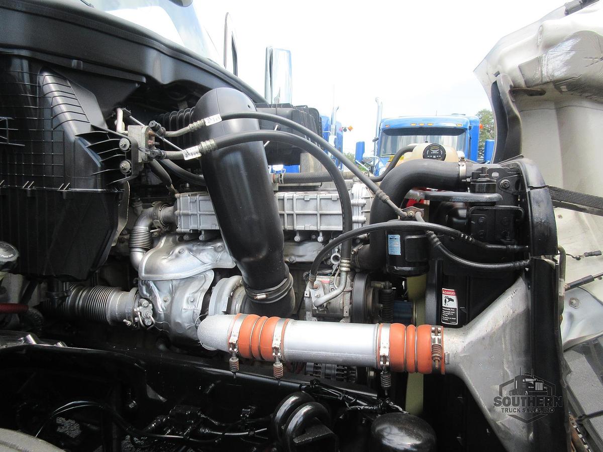 Used 2019 FREIGHTLINER CASCADIA 126