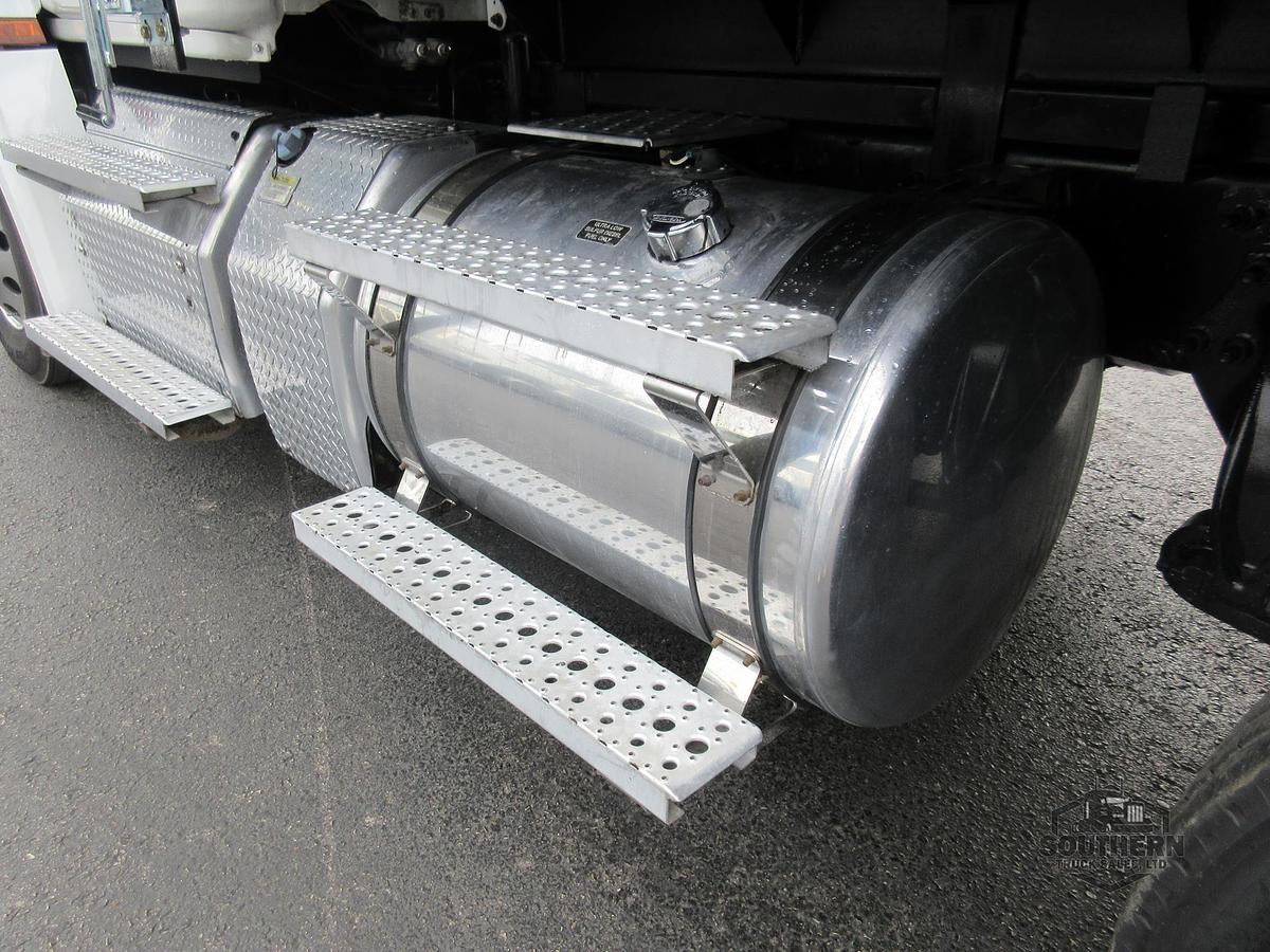 Used 2020 FREIGHTLINER CASCADIA 126