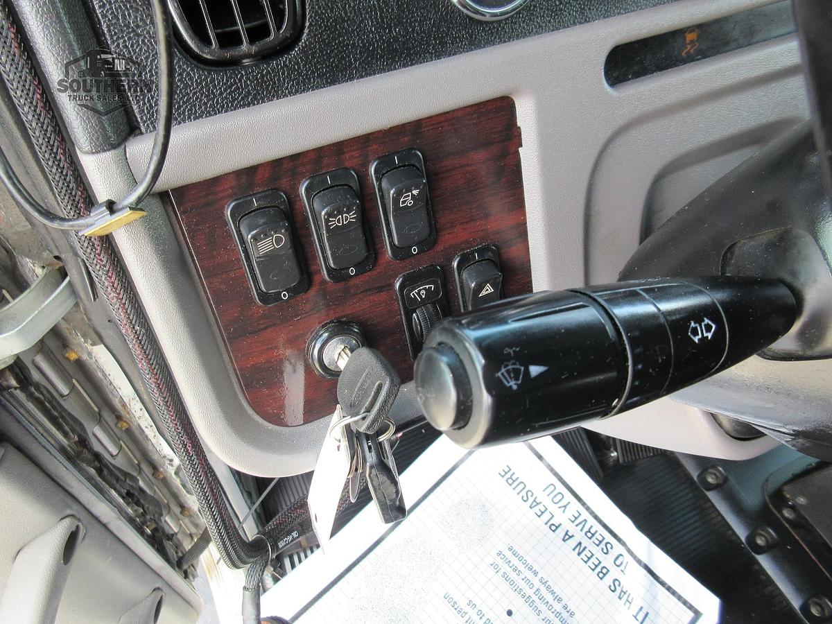 Used 2022 PETERBILT 389