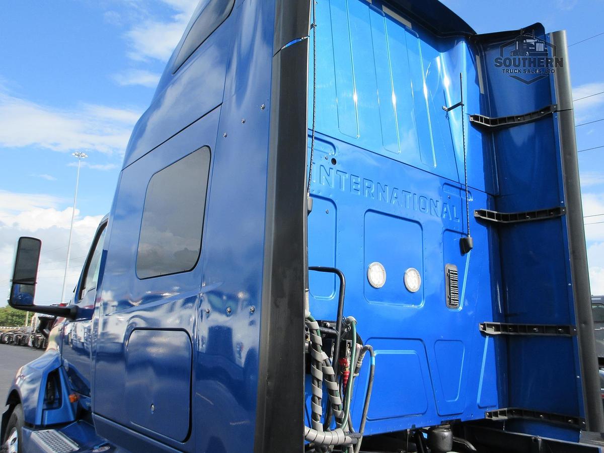 Used 2021 INTERNATIONAL LT