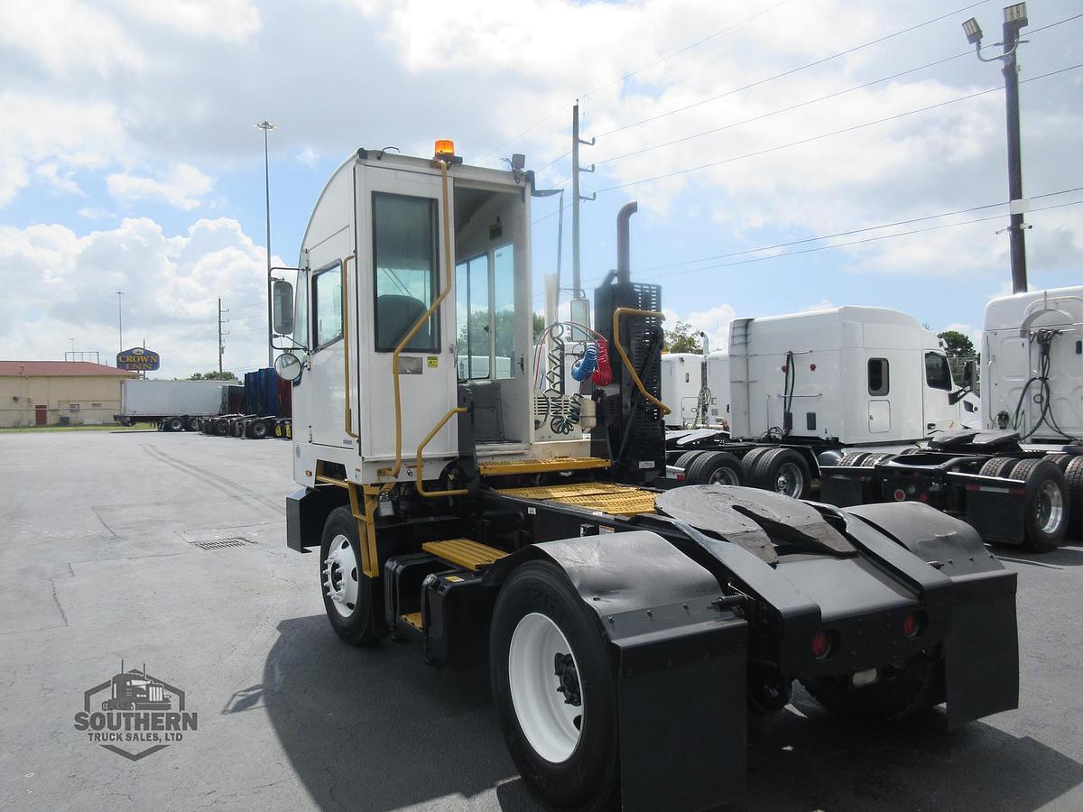 Used 2022 AUTOCAR XSPOTTER ACTT
