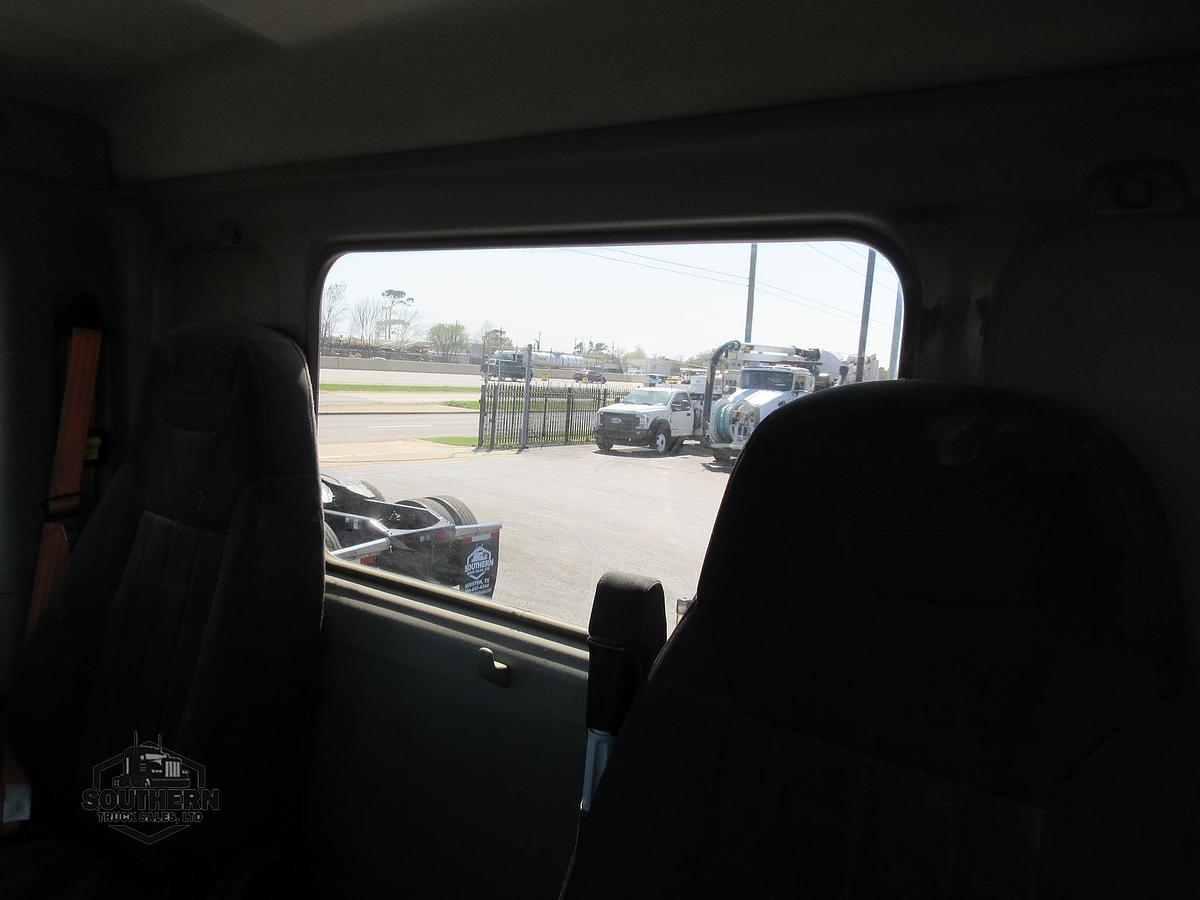 Used 2020 PETERBILT 567