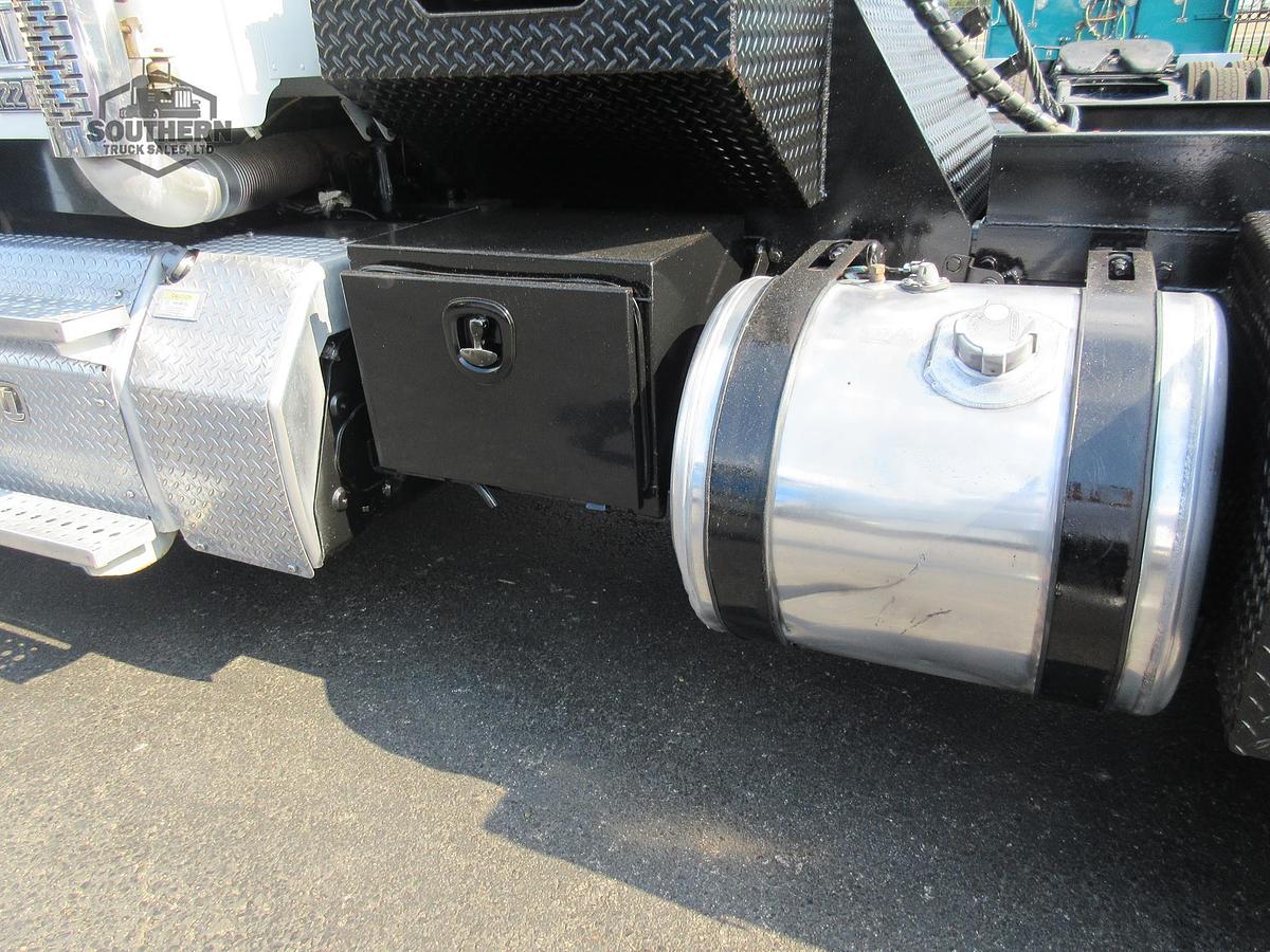 Used 2018 FREIGHTLINER CORONADO 122 SD