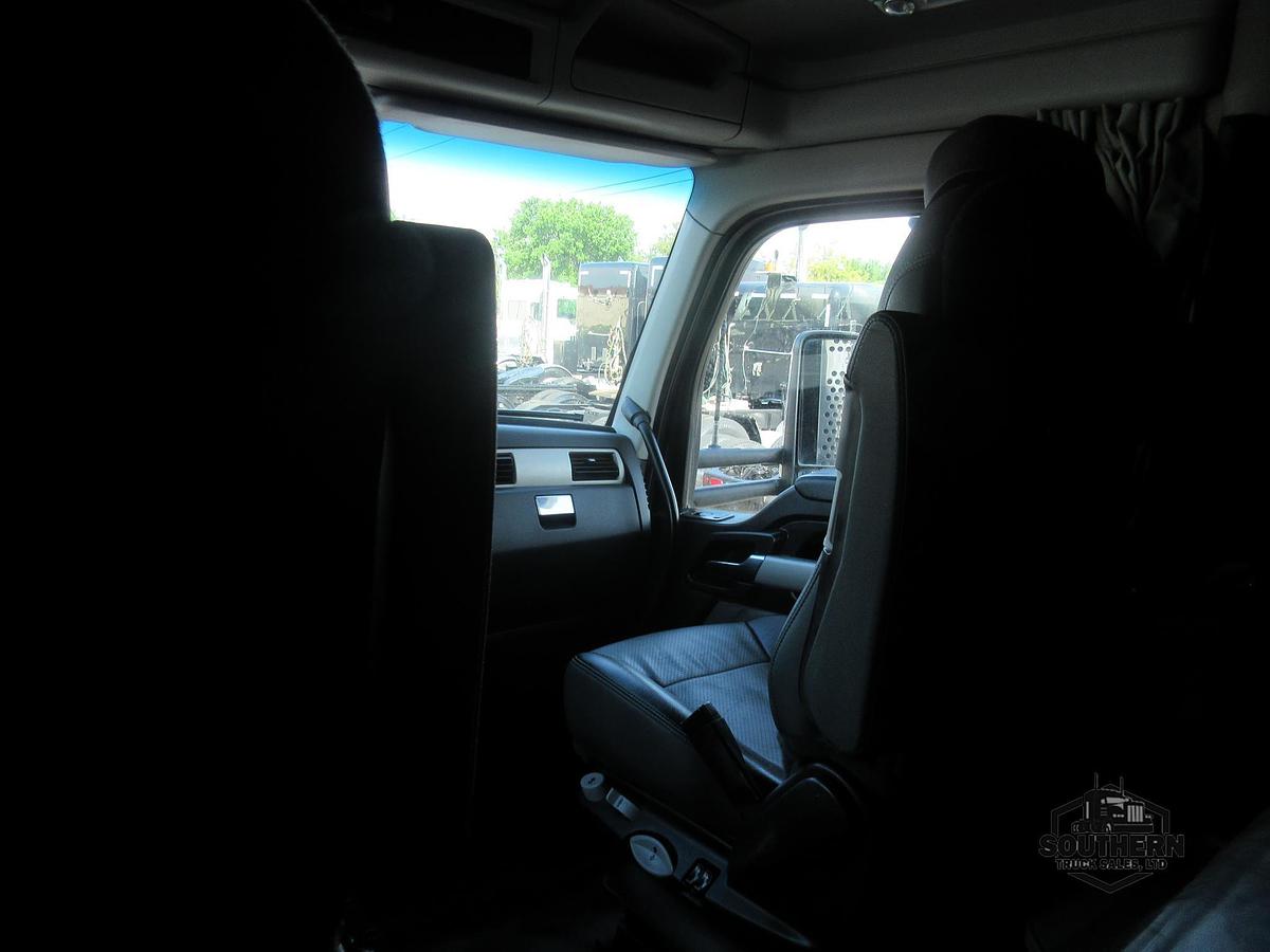 Used 2023 KENWORTH T880