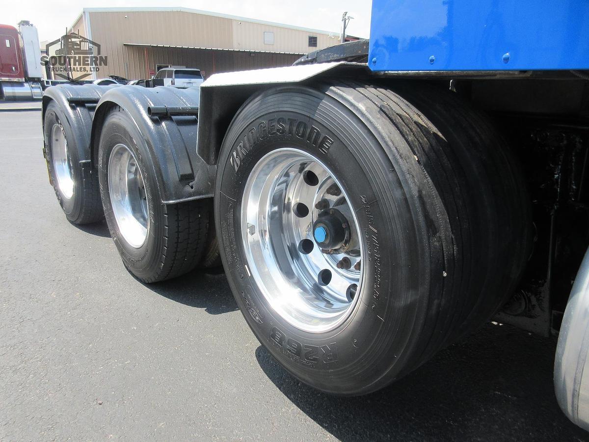 Used 2019 PETERBILT 567