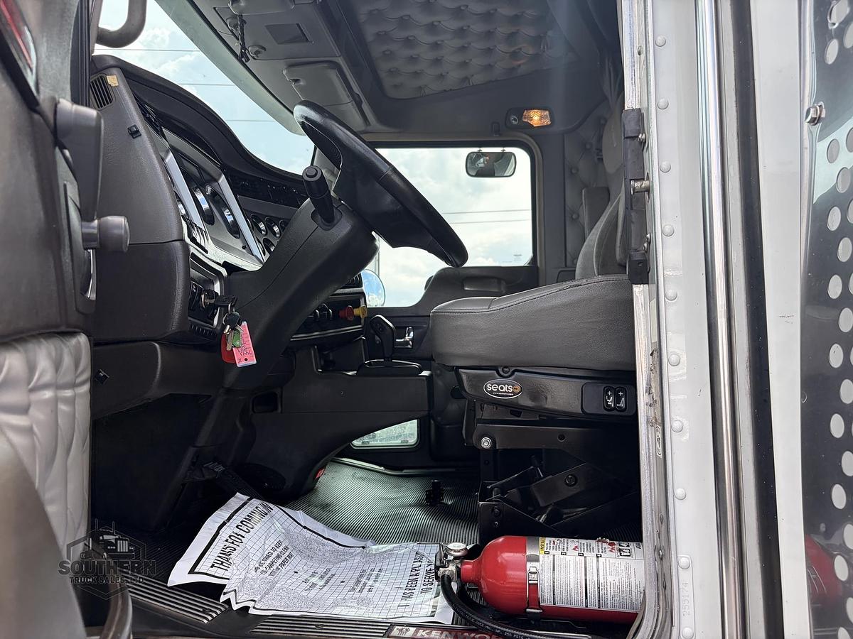 Used 2019 KENWORTH T800