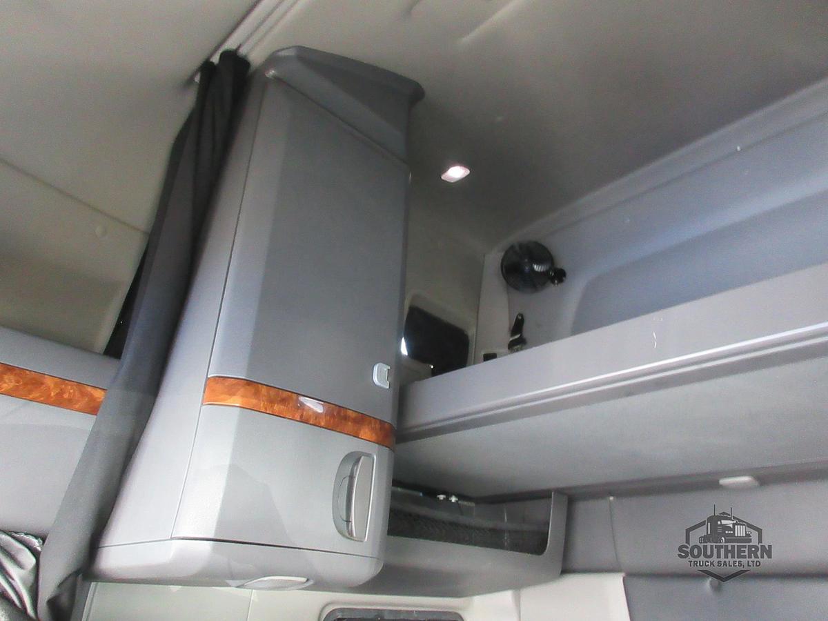 Used 2021 INTERNATIONAL LT