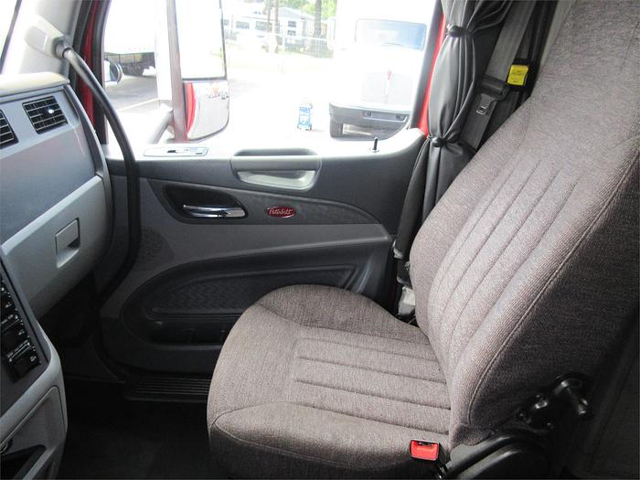 Used 2015 PETERBILT 579