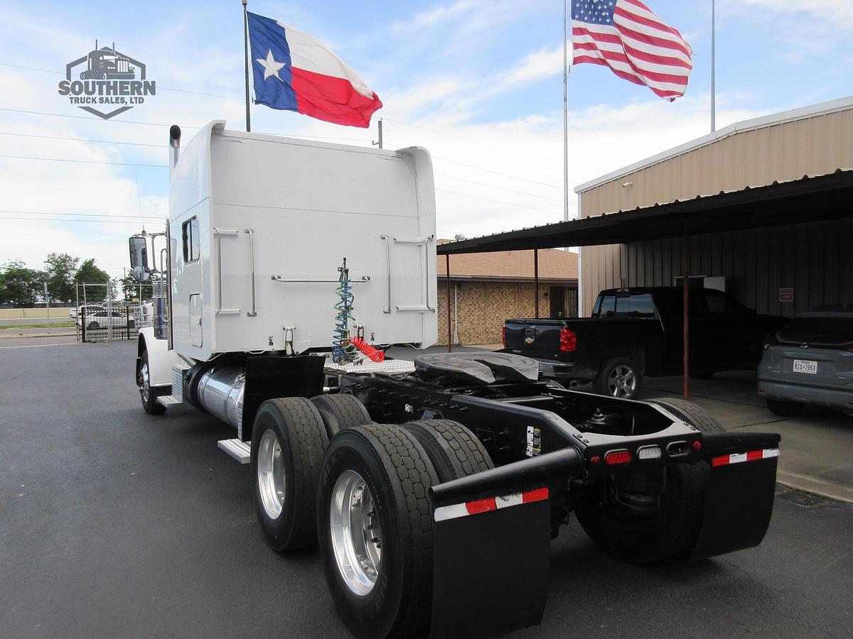 Used 2020 PETERBILT 389