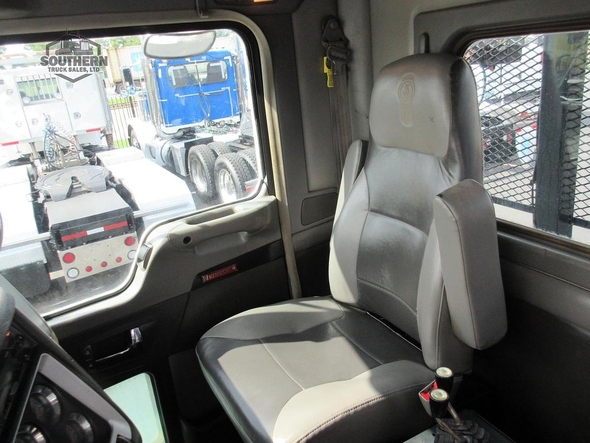 Used 2018 KENWORTH T800