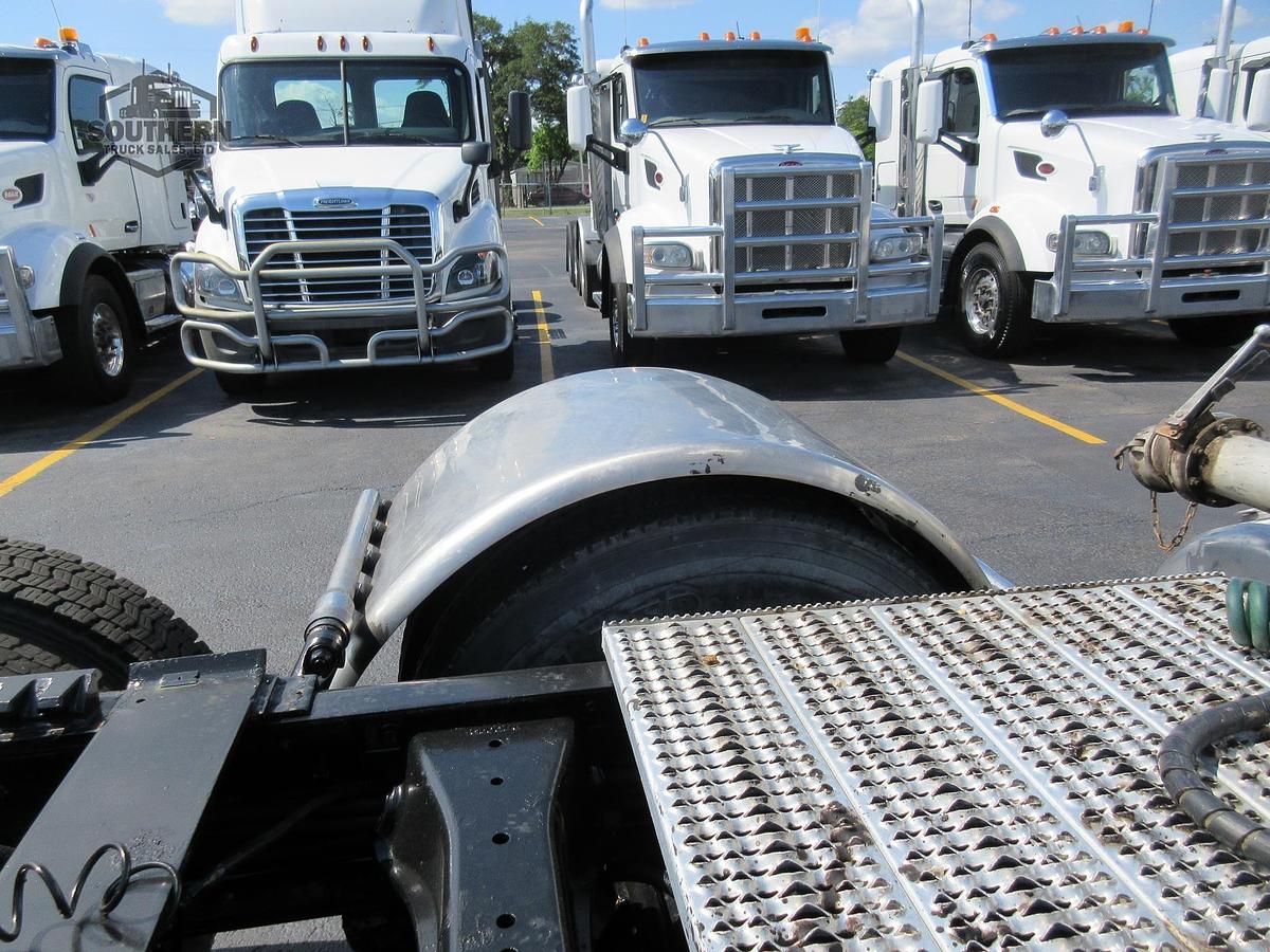 Used 2019 PETERBILT 567
