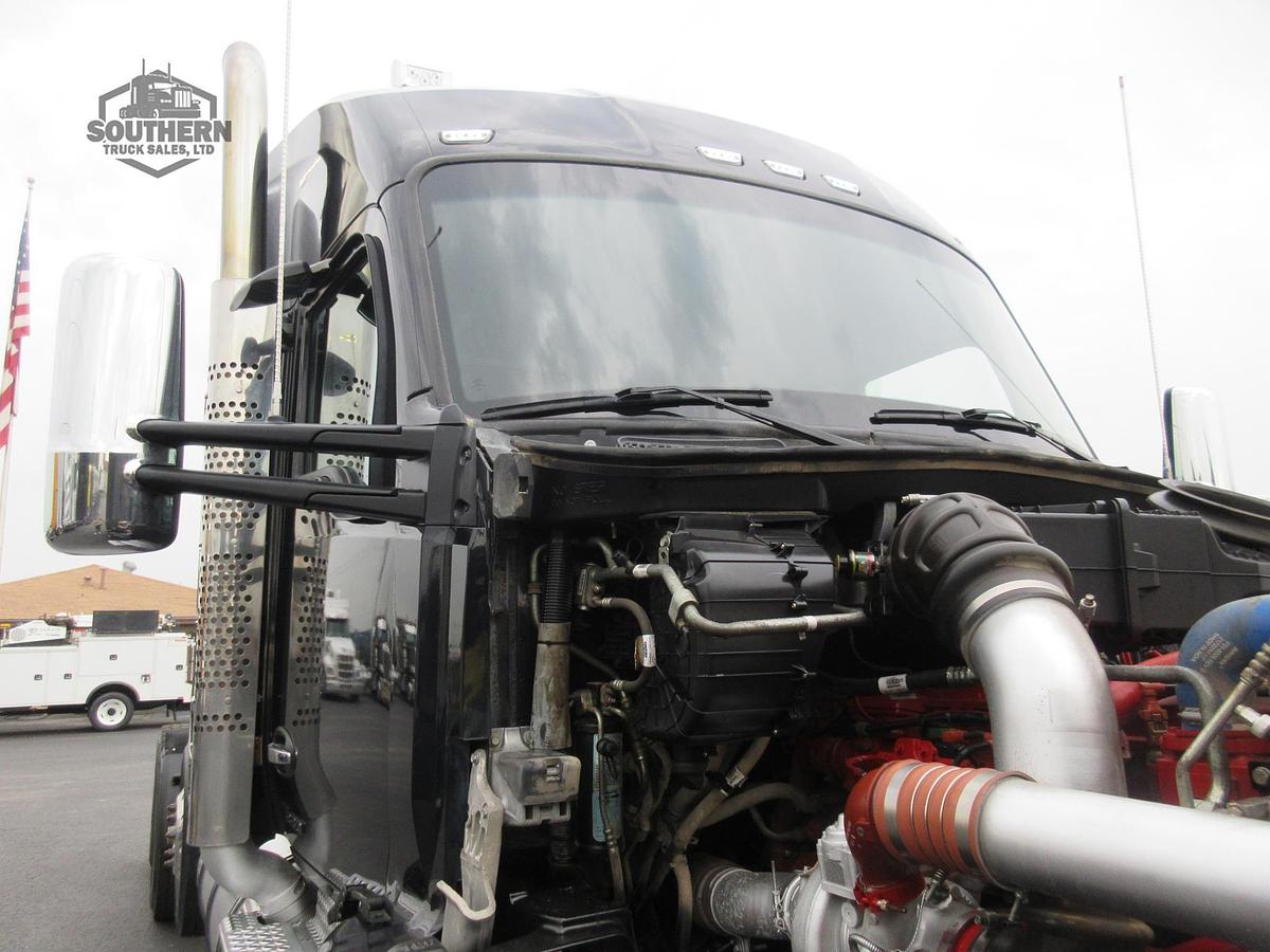 Used 2023 KENWORTH T880