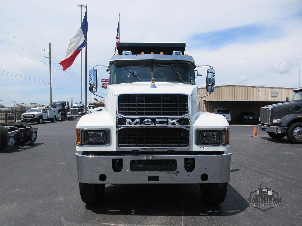 Used 2023 MACK PINNACLE 64T