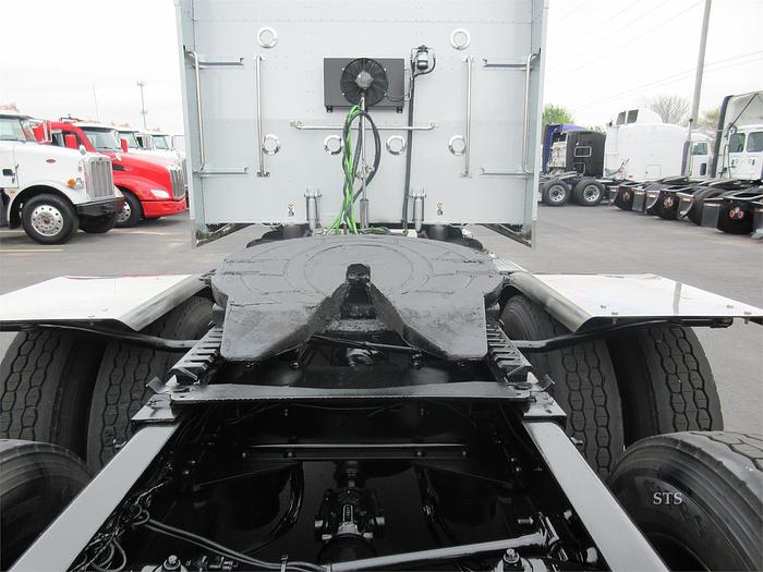 Used 2019 PETERBILT 389