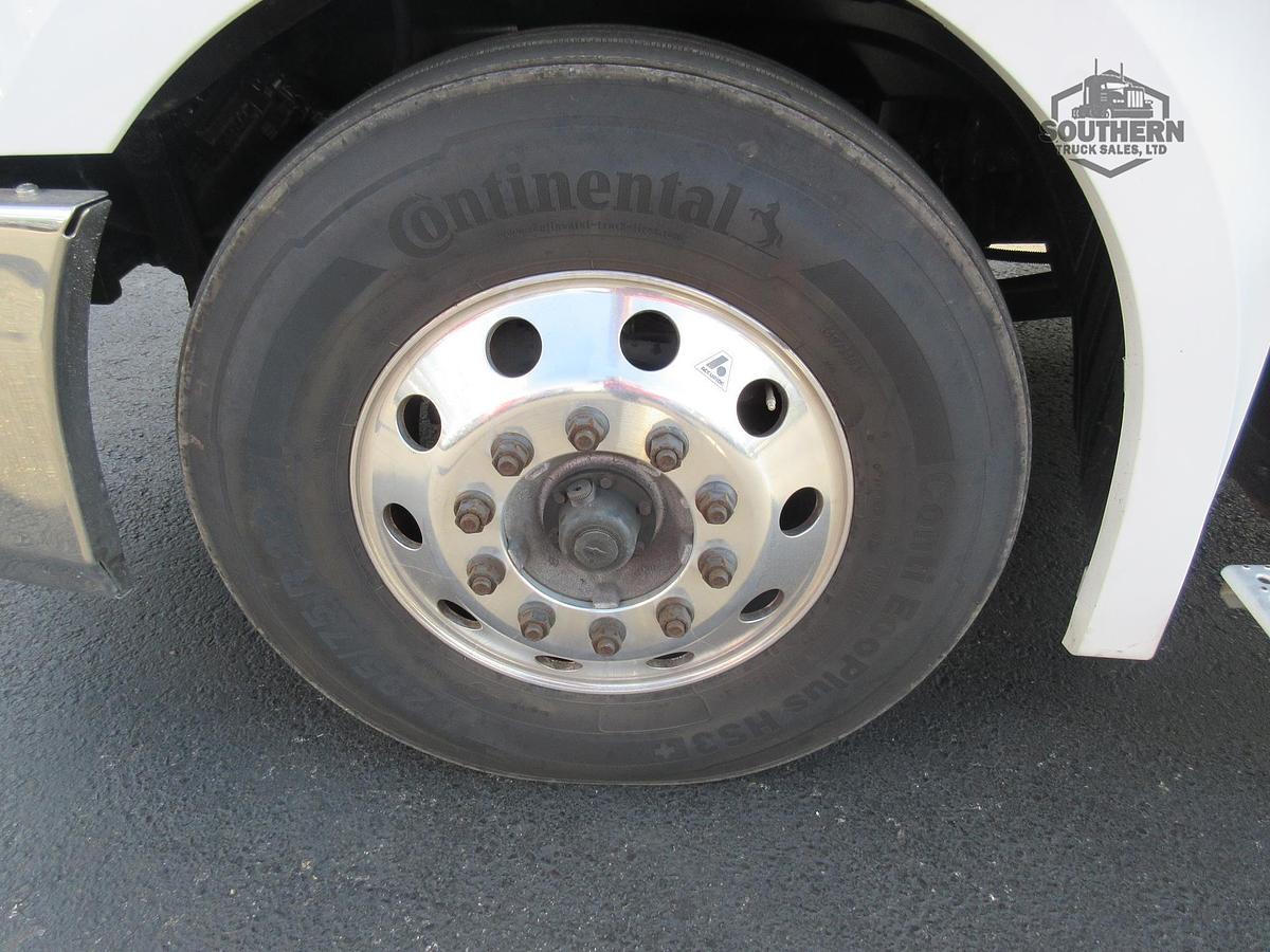 Used 2019 FREIGHTLINER CASCADIA 126