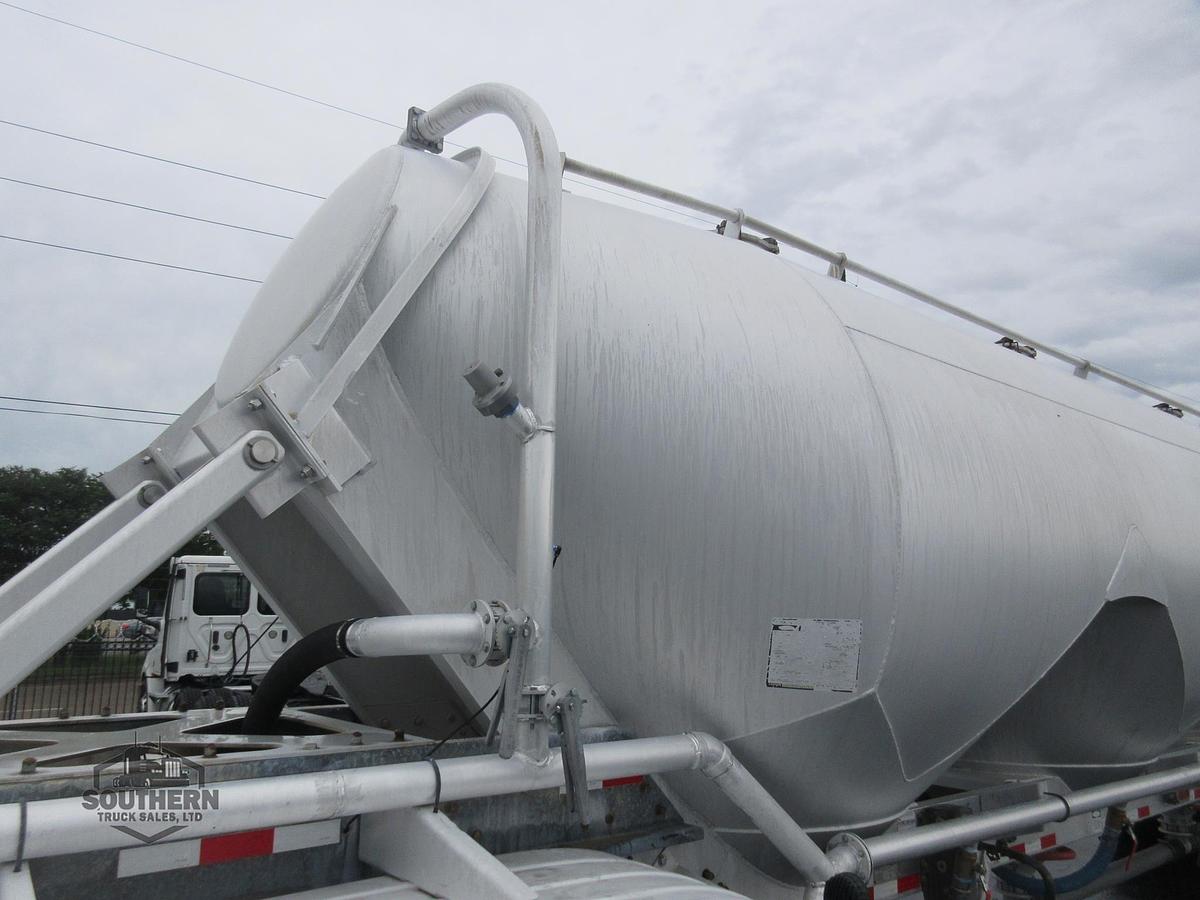 Used 2011 POLAR 42 ft