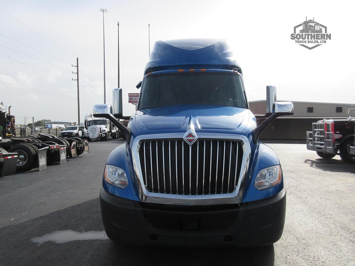 Used 2021 INTERNATIONAL LT