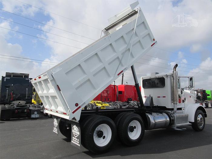 Used 2015 PETERBILT 365