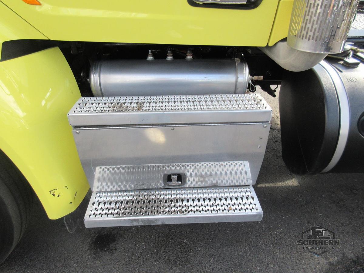 Used 2020 PETERBILT 567