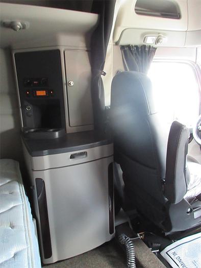 Used 2018 PETERBILT 579