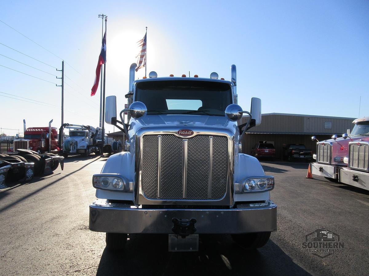 Used 2020 PETERBILT 567
