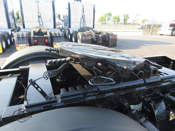 Used 2020 PETERBILT 567