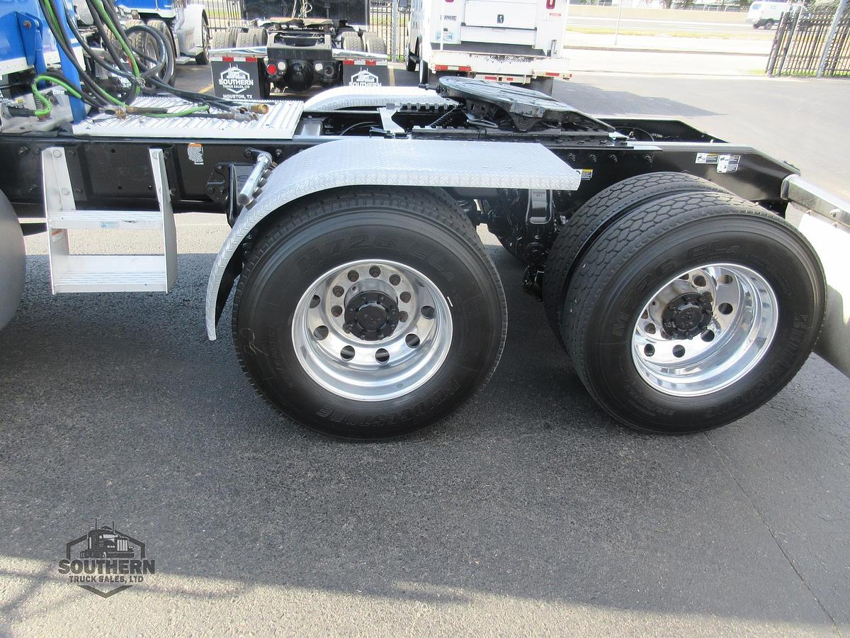 Used 2019 PETERBILT 389