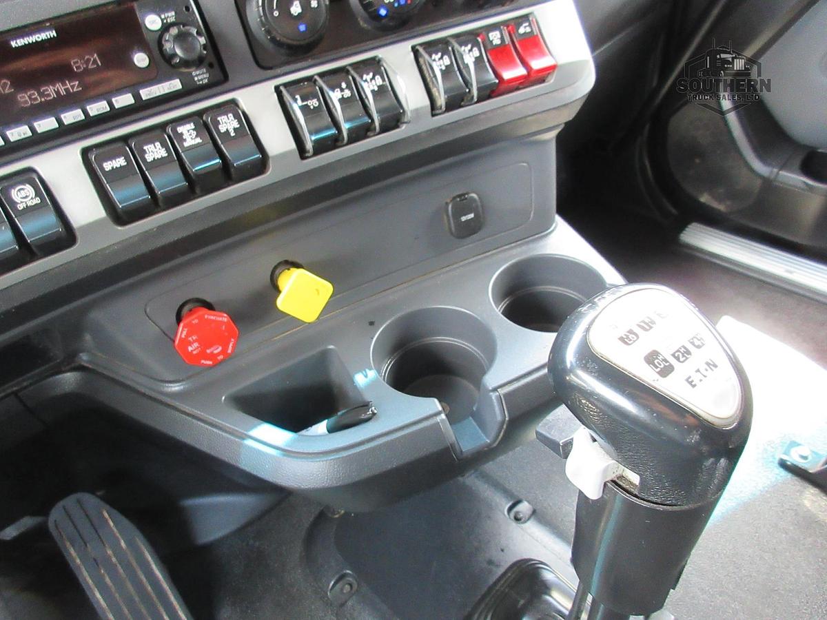 Used 2023 KENWORTH T880