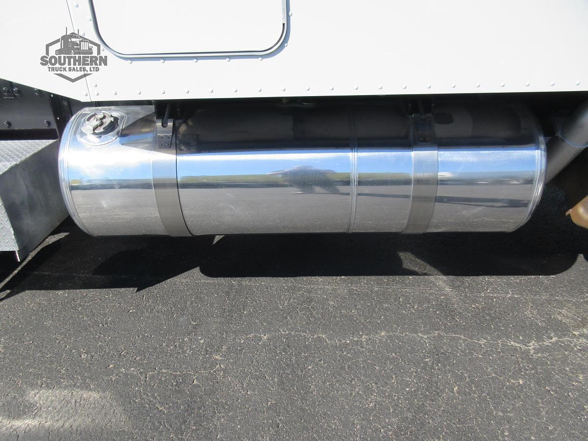 Used 2019 PETERBILT 389