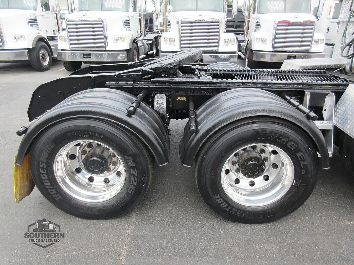 Used 2020 PETERBILT 567