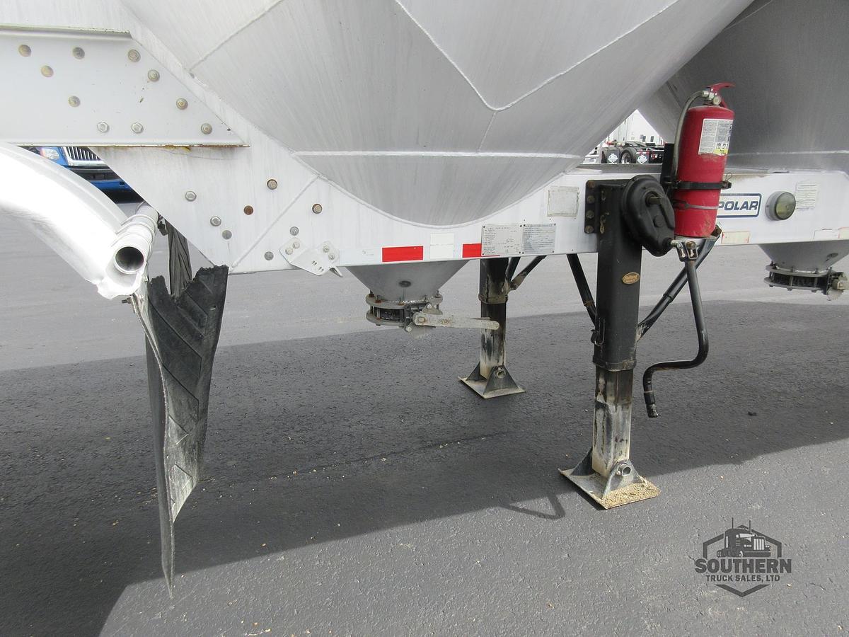 Used 2010 POLAR Tandem Axle