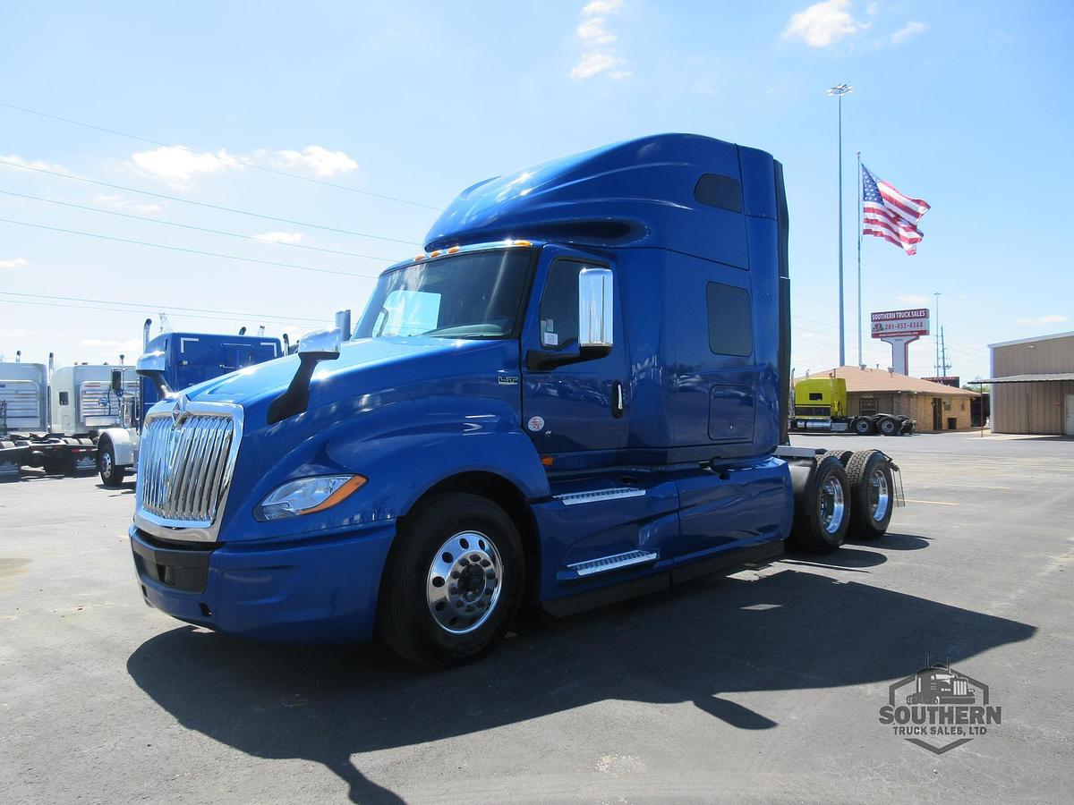 Used 2021 INTERNATIONAL LT