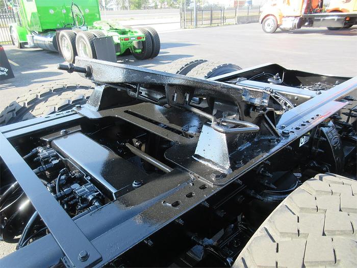 Used 2015 PETERBILT 365