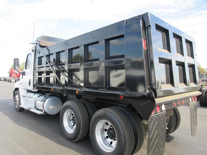 Used 2019 FREIGHTLINER CASCADIA 125