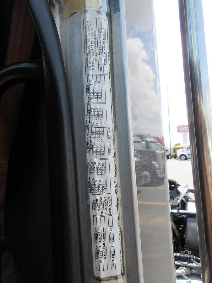 Used 2022 PETERBILT 389
