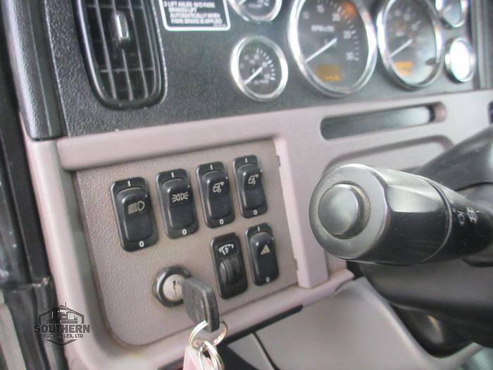 Used 2017 PETERBILT 367